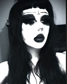 Goth Trad, Dark Gothic Fashion, Goth Mommy, Trad Goth Makeup, Gothic Make Up, Vampire Bats, Goth Prom, Dark Makeup Looks, Gothic Stuff