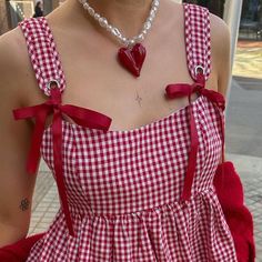 ♥️ chlo davie on Instagram: "the last of the Barcelona photos ☀️♥️" Gingham Tank Top, Barcelona Photos, Aesthetic Plaid, Gingham Outfit, Plaid Tank Top, Women Y2k, Top Streetwear, Summer Crop Tops, Top Sleeveless