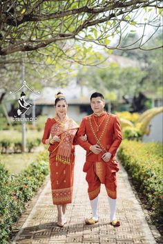 Lao Traditional Dress, Laos Wedding Dress, Lao Dress, Lao Wedding, Laos Culture, Marriage Clothes, Laos Clothing