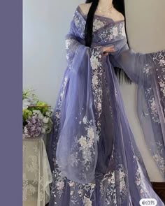 Chinese Royal Dress, Purple Kimono Aesthetic, Japanese Royal Kimono, Chinese Kimono Traditional, Chinese Royal Clothing, Japanese Prom Dress, Japanese Outfits Traditional, Kimono Types, Japanese Dress Traditional