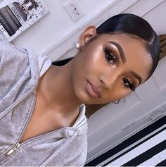 Homecoming Inspiration, Natural Makeup For Black Women, Makeup Looks Black Women, African Makeup, Best Natural Makeup, Glow Makeup, Graduation Poses, Queen Makeup, Lip Combo