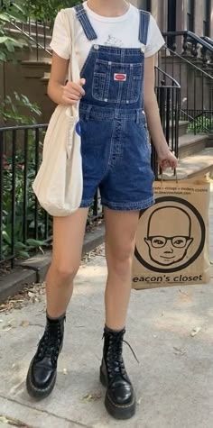 Overall Shorts Outfit Aesthetic, Overalls Outfit Aesthetic, Asian Summer Outfits, Overall Shorts Outfit, Summer Outfits Alt, Athletic Summer Outfits, Summer Outfits Aesthetic Vintage, Summer Outfits Athletic, Summer Outfits Amazon