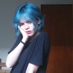 Blue Short Hair Aesthetic, Blue Haired Girl Aesthetic, Light Blue Hair Aesthetic, Blue Hair Girl Aesthetic, Light Blue Short Hair, Grunge Blue Hair, Blue Hair Short