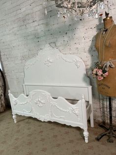 Painted Cottage Shabby Chic One of a Kind Full Size Bed | eBay Vintage Shabby Chic Bedroom, Shabby Chic Headboard, Shabby Chic Bed, Chic Bed, Rachel Ashwell Shabby Chic, Cottage Shabby Chic, Loft Bedroom, Full Size Mattress, Painted Cottage