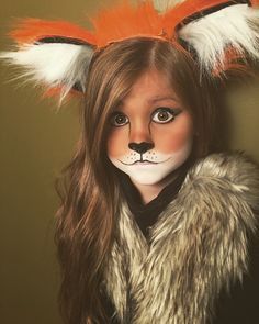 Cute and easy little girl fox Halloween makeup Walmart Halloween Costumes, Fox Face Paint, Make Up Diy, Halloweenský Makeup, Animal Makeup, Fox Costume