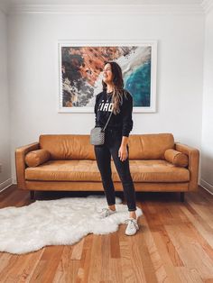 What To Wear With Black Jeans - Cleo Madison Natalie Borton, Straight Leg Jeans Outfits, What Should I Wear Today, Looks Jeans, Fall Outfits For Women, Effortless Outfit, What Should I Wear, Black Jean