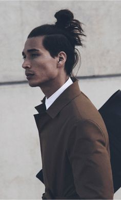 Samuji Men SS15 Man Bun Hairstyles, A Man In A Suit, Chignon Bun, Beehive Hair, Undercut Men, Man In A Suit, Hair Knot, Mens Fashion Rugged