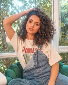 Round Curly Hair, Curly Shoulder Length Hair, Goal 2025, Mid Length Curly Hair, 2024 Manifesting, Perfect Curly Hair, Curly Cut, Curly Haircut, Haircut Inspo