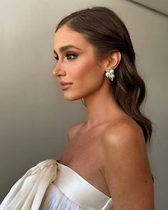 Wedding Ponytail Hairstyles, Wedding Hair Trends, Bridal Hair Down, Natural Wedding Hairstyles, Classic Wedding Hair