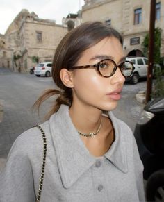 Glasses For Oval Faces, Glasses Outfit, Miu Miu Glasses, Glasses Inspiration, London Dreams, Oval Glasses, Preppy Summer, Insta Inspo, Oval Faces