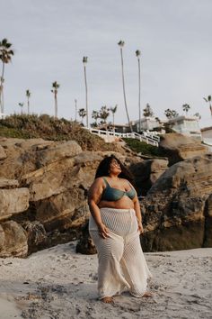 #selflove #plussize #beach #photoshoot #photoshootinspo #inspiration #love #california #cleanbeauty #fashion #viral #cleanfashion #2023fashiontrends #itgirl #losangelesstyle #explorepage #fyp #plussizemodel #modeling #modelscout #springcore #spring2023 #springfashion #springsummer2023 #ss23 Coastalcore Aesthetic, Plussize Photoshoot Ideas, Plus Size Beach Photoshoot, Beach Date Outfit, Vacay Fits, Plus Size Beach Outfits, Miami Trip, Plus Size Beach, Bahamas Vacation