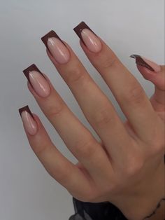 Small Nails Color, Brown French Tip Matte, Brown Nails Ideas Square, Brown French Tip Acrylic Nails Square, Autumn French Tip Nails Square, French Triangolare, Brown French Nails Square, Brown Tip Nails Square, Rectangle Nails Acrylic