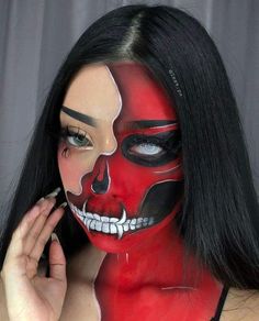 Half Face Makeup, Make Up Halloween, Birthday Makeup Looks, Halloween Idea, Halloween Eye Makeup