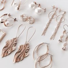 Pinterest Jewelry, Disney Jewelry, Stacked Jewelry, Jewelry Images, Jewellery Accessories, Jewelry Inspo, Dainty Jewelry, Jewelry Trends, Bridal Accessories