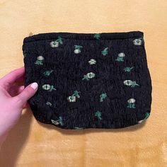 Pretty Large Capacity Cosmetic Pouch Zipper Bag Make Up Bag Brand New Zipper Bag, Make Up Bag, Cosmetic Pouch, Bag Brand, Cosmetic Bags, Zipper Bags, Zipper Pouch, Black Green, Bag Making