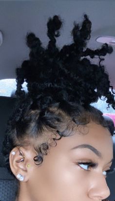 Laid Hairstyles, Hairstyle Video, Short Locs Hairstyles, Edges Hair, Bun Styles, Easy Hairstyle, Girls Braids, Hair Laid, Afro Hair