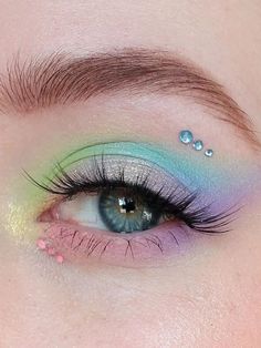 Spring eye makeup Pastel Colors Makeup, Pastel Color Makeup, Pastel Rainbow Makeup, Color Eyeshadow Looks, Esther Aesthetic, Colourful Eyeshadow Looks, Pastel Makeup Looks, Pastel Eye Makeup, Spring Eye Makeup