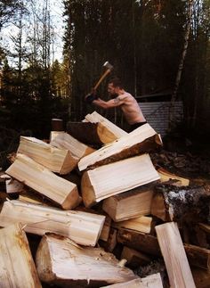 Chopping Wood, Slippers Outfit, Its A Mans World, Mountain Man, Mans World, Rustic Cabin, Lumberjack, Bearded Men