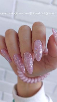 Almond Nails Designs 2024, Opal Nail Art, Opal Nails Gel, Opal Nails Acrylic, Pink Opal Nails, Opal Nail Designs, Nails Opal, Pink Sparkly Nails, Kylie Nails