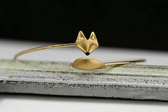 Delicate hand gilded fox bangle. Fox and tail hand gilded and | Etsy Fox Bracelet, Diy Bangle Bracelets, Wrap Bangles, Fox Head, The Bangles, Girl Jewelry, Cute Fox, Fall Jewelry, Animal Jewelry