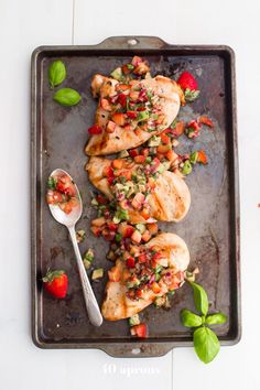 Whole 30 Chicken Recipes, Chicken With Avocado, Paleo Dinners, Whole30 Dinner, Grilled Chicken Recipe, Savory Recipe, Whole30 Dinner Recipes, Best Paleo Recipes, Smart Food