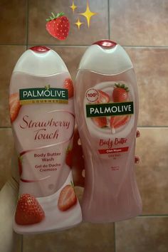 Body Care Strawberry, Body Wash That Smells Good, Strawberry Smell Aesthetic, Smell Good Combo Strawberry, Strawberry Scent Combo, Strawberry Things To Buy, Strawberry Body Lotion, Strawberry Makeup Products, Strawberry Body Care