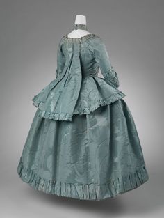 1700 Fashion, Types Of Gowns, 18th Century Costume, 18th Century Clothing, Oc Inspiration, Court Dresses, 18th Century Fashion