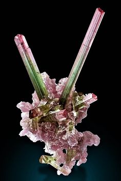 Minerals Crystals Rocks, E Marketing, Rock Minerals, Beautiful Rocks, Mineral Stone