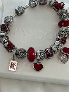 Pandora Bracelet Charms Ideas, Girly Bracelets, Pandora Bracelet Designs, Pandora Jewelry Charms, Bracelet Pandora, Pandora Bracelet Charms