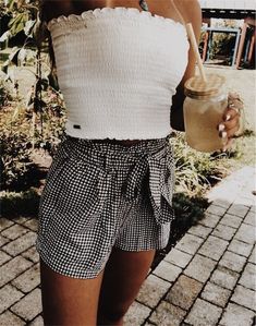 Vsco Outfits, Checkered Shorts, Streetwear Dress, Mode Shoes, Smink Inspiration, Summer Work Outfits, Outfit Trends, Dresses Summer