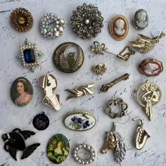 Beautiful Vintage Antique Broches from France Germany Europe set of 24. 1920 -  1970's In great condition! Worldwide shipping within two weeks 1970 Jewelry, Vintage Trinkets, Bijoux Art Nouveau, Vintage Jewelry Antique, Vintage Jewelry Art, Pins And Brooches, Nouveau Jewelry, Antique Brooches, Art Nouveau Jewelry