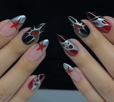 Edgy Nails Grunge Street Styles, Rockstar Nail Designs, Metal Nail Designs, Red Pink And Black Nails, Red Black Chrome Nails, Nails Grunge 90s, Grunge Valentines Nails, Nails Inspiration Grunge, Black Red And Silver Nails