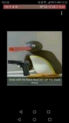 Pingu's an anime Pingu Noot Noot Memes, Pingu Memes Hilarious, Pingu Memes, Noot Noot, Movie Memes, Boyfriend Humor, Relationship Memes, Inside Jokes, Funny Relationship