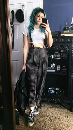 Mode Hippie, Fashion 90s, Tumblr Outfits, Indie Outfits, Plaid Pants, Outfits Casual