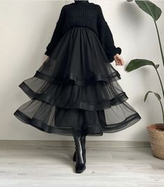 Aesthetic Hijabi Outfits, All Black Outfit Ideas, Black Outfit Ideas, Outfit Modest, Outfit Looks, Blouse Casual Fashion, Fresh Outfits, Casual Shirt Women