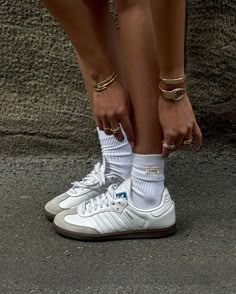 Samba Classic, Quoi Porter, Foto Tips, Adidas Samba, Looks Style, White Adidas