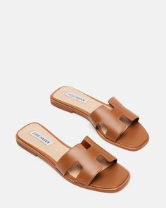 HADYN Cognac Leather Sandal | Women's Designer Sandals – Steve Madden Steve Madden Hadyn, Flat Sandals Outfit, Sandals Outfit Summer, Steve Maddens, Clogs Heels, Steve Madden Store, Steve Madden Sandals, Fancy Shoes