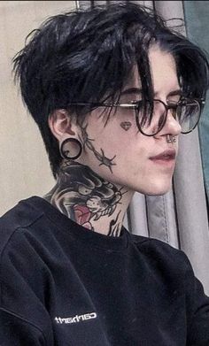 Goth Guys, Goth Hair, Edgy Haircuts, Hair Inspiration Short, Punk Hair, Emo Hair, Men's Haircut, Trending Haircuts