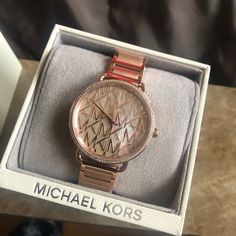 Rose Gold Mk Logo Watch Mk Watch Women, Watches Logo, Mk Watch, Michael Kors Jewelry, Watch Women, Mk Logo, Rose Gold Watch, Gold Watch, Michael Kors