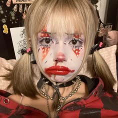 monstra0.3 on tiktok Lip Makeup Art, Halloween Lip Makeup, Lip Makeup Ideas, Clown Costume Women, Halloween Costume Idea, Face Paint Makeup, Graphic Makeup