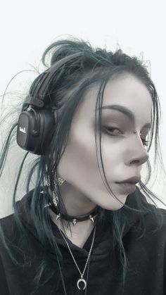 Tumblr Goth, Alt Aesthetic, Goth Gf, Alt Goth, Military Girl, Goth Makeup, Goth Aesthetic, Goth Grunge, Art Poses