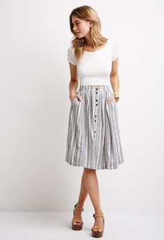 Mode Tips, Paris Mode, Outfit Chic, Skirt Midi, Modest Clothing, Stripe Skirt, Midi Skirts, Stitch Fix Style