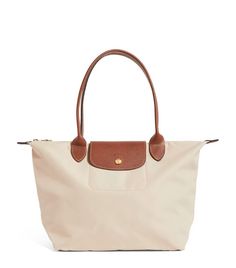 Nice Bags For Women, Cute Handbags For School, Sixth Form Bag, Hand Bags For School, Beige Longchamp, White Longchamp, Longchamp Beige, Wish List Items