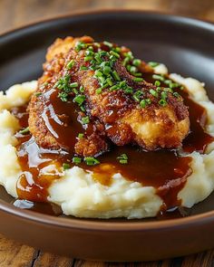 Crispy Chicken with BBQ Sauce and Mashed Potatoes Homemade Garlic Butter, Tangy Bbq Sauce, Coconut Curry Chicken, Bbq Sauce Homemade, Crusted Chicken