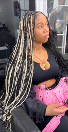 Cute Twists Hairstyles, Star Knotless Braids, Skunk Braids For Black Women, Skunk Stripe Box Braids, Twists Hairstyles For Black Women, Skunk Stripe Braids, Box Braid Hairstyle, Braid Colors, Hairstyle For Black Women