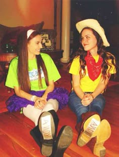 Buzz Lightyear and Woody Halloween Costume #halloween #halloween-costume #costume-ideas #matching-halloween-costumes #best-friend-costumes #halloween-party Follow us on Pinterest: www.pinterest.com/yourtango Bestie Costumes, Halloween Costumes Pictures, Twin Day