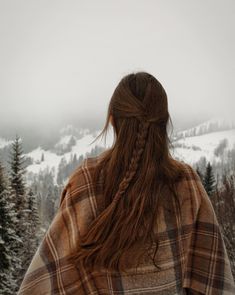 Faceless Portrait, Fantasy Magic, Fall Hair Colors, Winter Aesthetic, Autumn Aesthetic, Aesthetic Hair, Fall Hair, Pretty Hairstyles