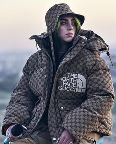 Singer Billie Eilish’s Gucci X The North Face Puffer Jacket The North Face Puffer Jacket, Puffer Jacket Style, The North Face Puffer, Gucci Jacket, North Face Puffer Jacket, North Face Coat, Vogue Covers, Vogue Uk, Green Hair