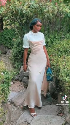 Modest Silk Dress Ideas, Modest Wedding Guest Outfit, Modest Fashion Classy, Feminine Modest Outfits, Christian Fashion Modesty, Modesty Journey, Christian Outfits Modesty, Long Dress Outfit, Church Ootd