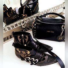 Anine Bing Penny 38 New Studded Boots Ankle Boots Booties Rockstar Rock N Roll Black Pointy Toe Boots, Gold Boots, Studded Ankle Boots, Western Style Boots, Studded Boots, Pointed Toe Boots, Suede Fringe, Anine Bing, Boots Ankle